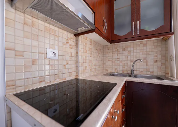 Erioni מלון סרנדה