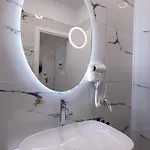 Erioni Hotel 3* סרנדה