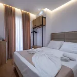 מלון Erioni Hotel סרנדה