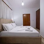 Erioni Hotel 3* סרנדה