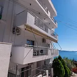 Hotel Erioni Comfort 3*