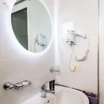 Erioni Hotel מלון 3*