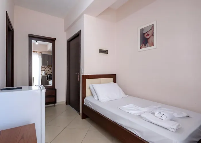 Hotel Erioni Comfort Hotel 3*